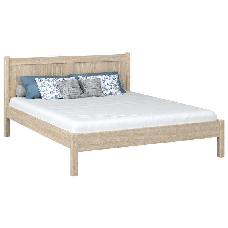 Doppelbett gebleichte Eiche im Schlafzimmer – Einrichtung mit Bettwäsche, scandi Stil