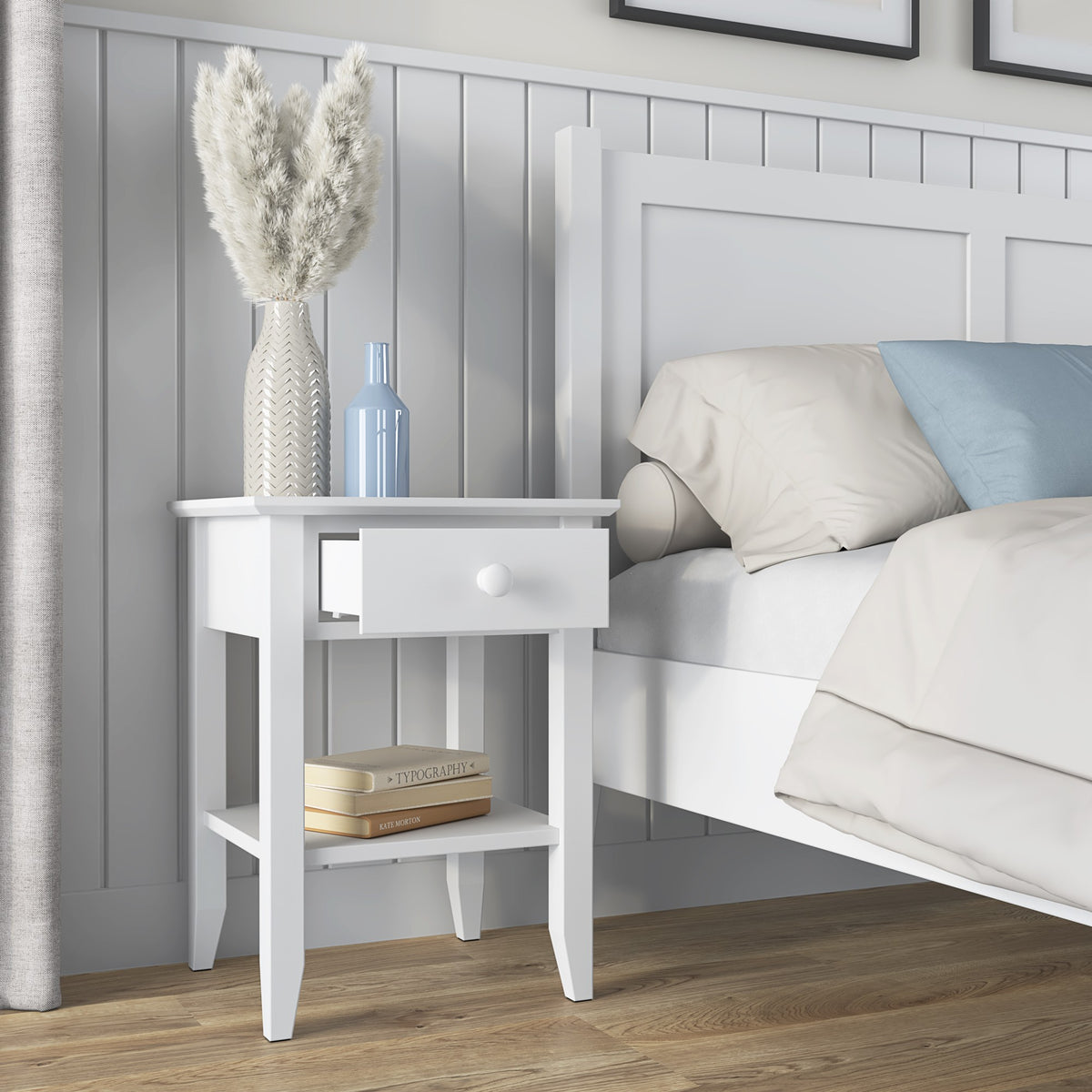 Table de chevet N01 en bois blanc w chambre – décoration avec lampe de nuit