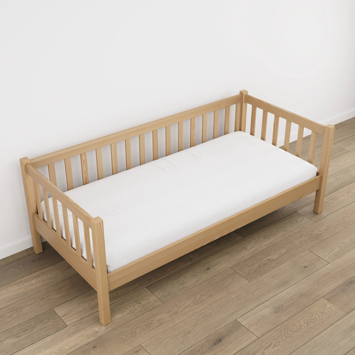 Sofa-lit pin naturel dans la chambre d'enfant – décoration scandinave, en bois