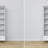 Vitrine 1S 57 Weiß mit Eiche – Scharniere der Glastüren, Holzoberfläche, Nahaufnahme