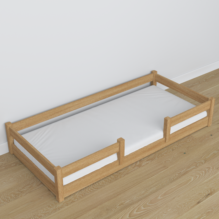 Niedriges Bett natürliche Eiche im Schlafzimmer – skandinavische Einrichtung, aus Eichenholz