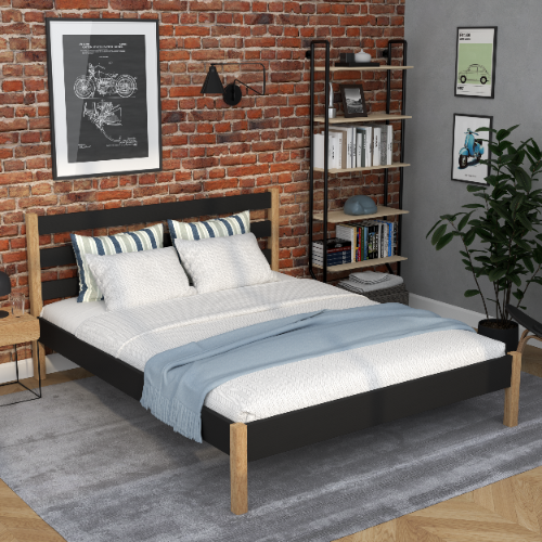 Doppelbett Schwarz-Eiche im Schlafzimmer – Arrangement mit Bettwäsche, Scandi-Stil